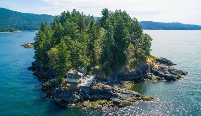 Exclusive Private Island - Pacific Ocean Paradise