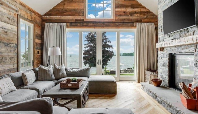 Exclusive Waterfront Getaway with Beach & Bunkie