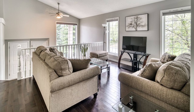 EXECUTIVE 5BD HOME | MINS TO SPRUCE MEADOWS in Calgary