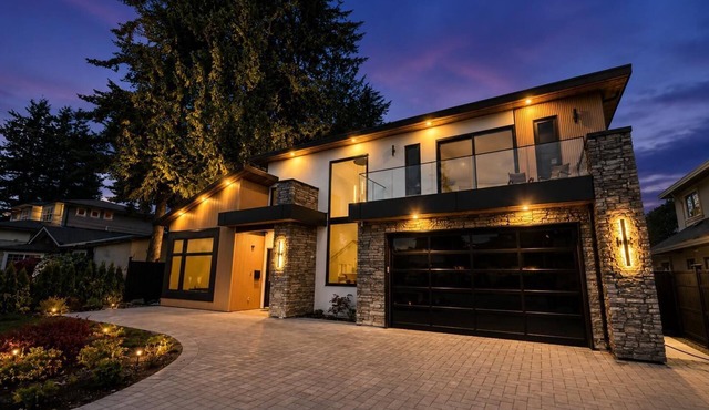 Executive 5BR Luxury Home in South Surrey/WR