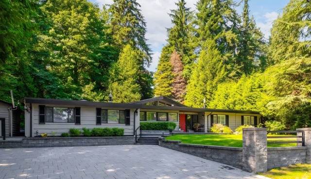 Extra Large rancher- open space for large family for WorldCup! 15min to downtown