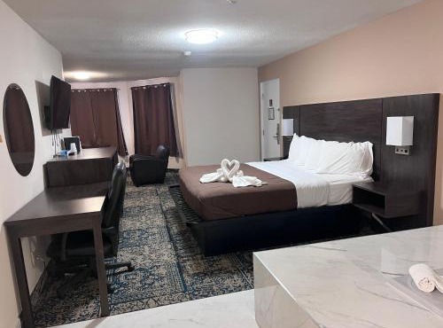 Falls Lodge & Suites