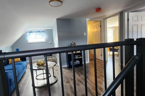 Family Ties Vacation Home - Rossy House