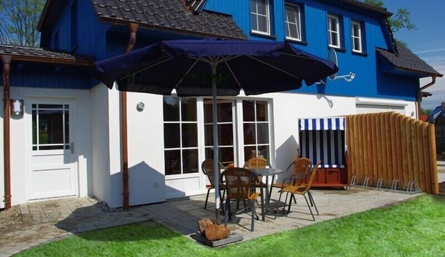 First-class semi-detached house (2009), around 90sqm, 200m from beach in Zingst