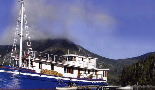 Floating 100ft Wooden Yacht - Includes floating sauna!