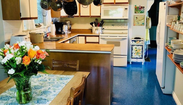 From Butchart To Beaches, Make Our Home Your Home Away From Home Year Round.
