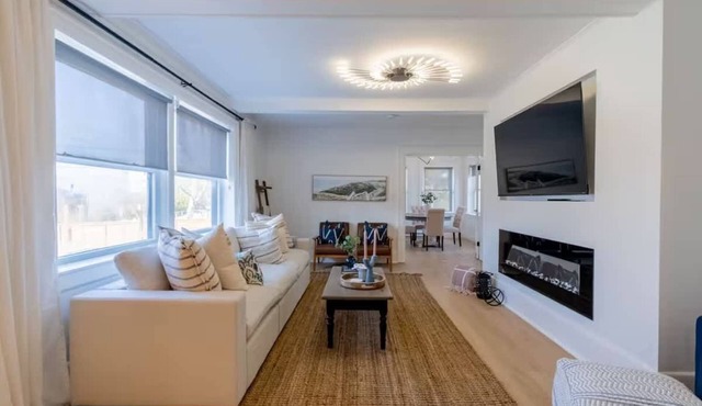 Grand Bend 5BR Retreat | Hot Tub, Fire Pit & BBQ