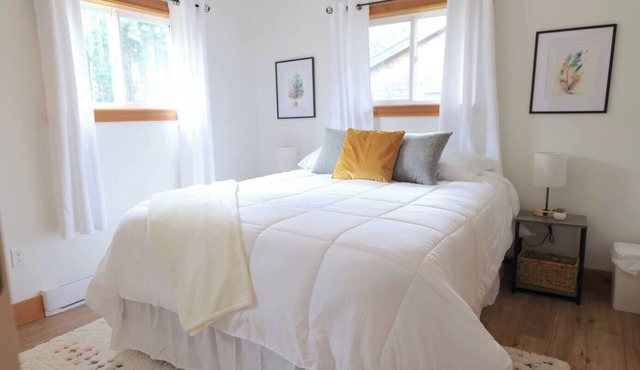 Hare Hideaway with Fireplace