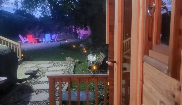 Heritage House with Hot tub, Sauna, Fire Pit on Private yard