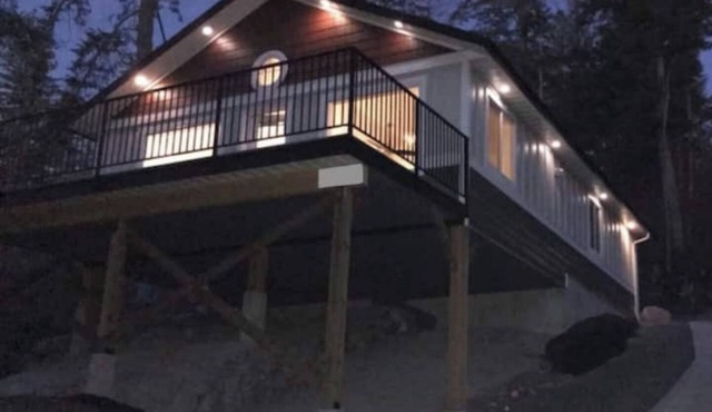 Hi N Dri -Warm & Welcoming-Great for Weekend Getaways-Across from Beach access.