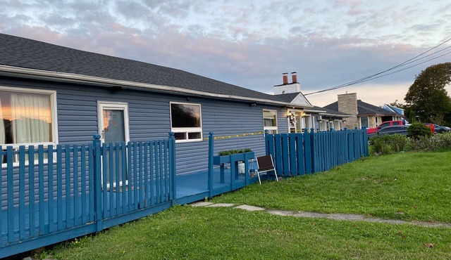 Hillcrest Motel- 10 min from beach, shore