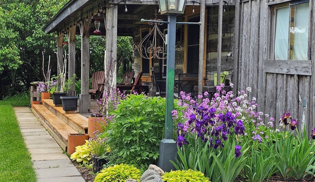 Hindman House: Quiet restful all-season rural retreat