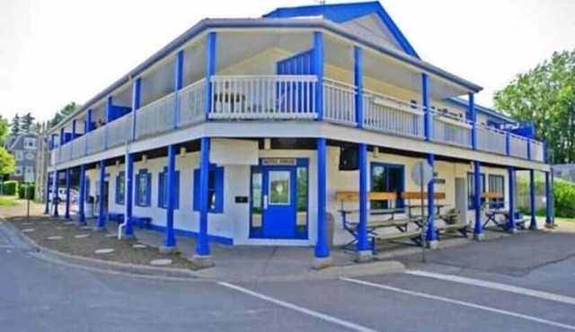 Historical King George Inn 9
