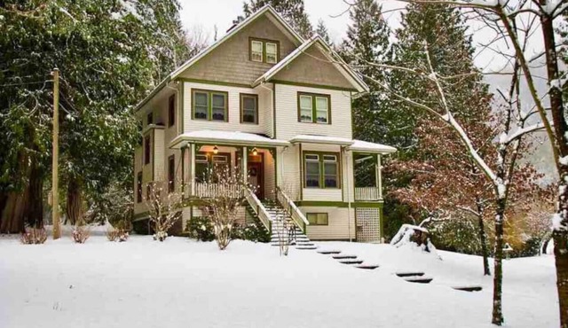 ?Hornby Lake Estate w/AC-5Bed Private Lakehouse?