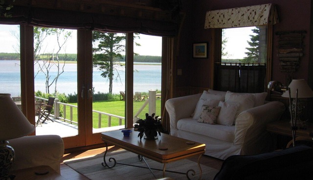 Howe Bay Beach House/PEI Oceanfront Vacation Rental