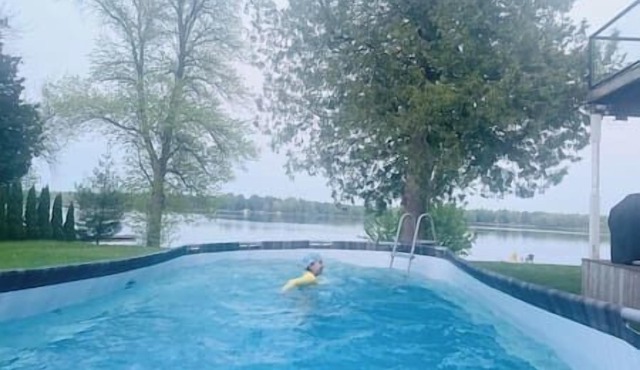 Huge lakefront room, pool, hottub, sauna #10