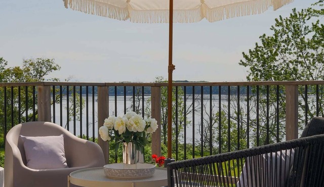 Hydrangea Hideaway - Architecturally Designed
