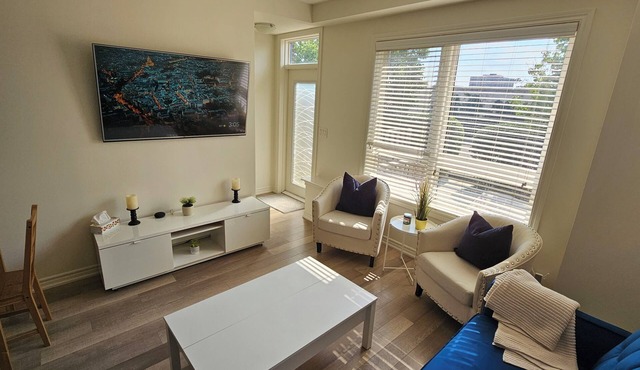 Immaculate 2 bedroom townhouse available in Toronto!