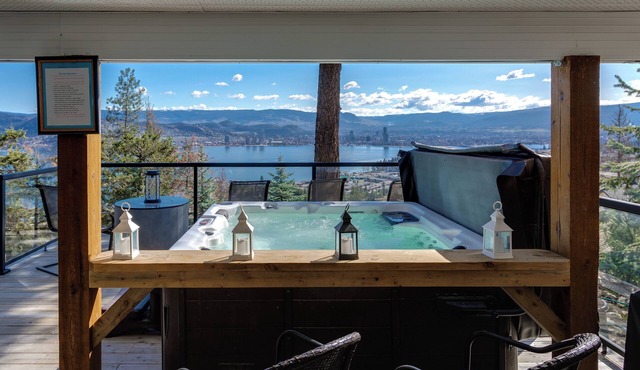Incredible Lake & Mountain Views, Hot Tub & near Wineries, minutes to Kelowna!