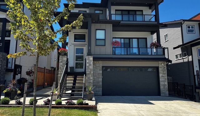 Kam Residence