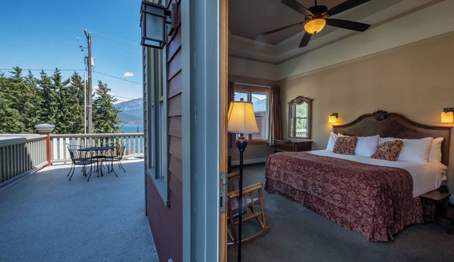 Kaslo Hotel