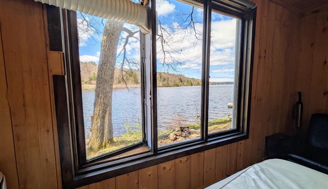 KAYAKS * CANOE * PADDLE BOARDS * WIFI * SATELLITE TV