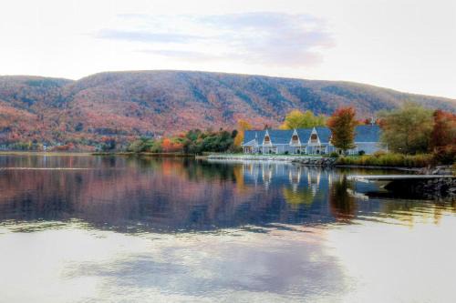 Keltic Quay Cottages & Bayfront Lodge