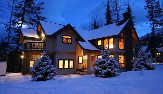 Kicking Horse Cabin Retreat