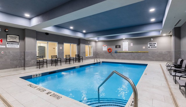 King Studio w/Kitchen | Free Breakfast & Pool