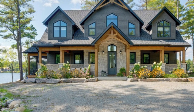 Kings Farm Cottage | Relaxed Waterfront Living on Gloucester Pool