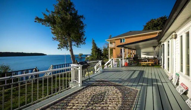 Kingston Lakehouse