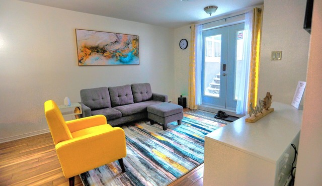 Lacay Apartement - Modern 1 or 2 bedrooms unit
