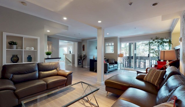 LAGOONS 20 | Village location | Rare 5BDR Condo With Private Hot Tub |