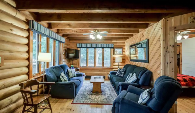 Lake Muskoka Escape - McVittie Island|Wifi|Firepit