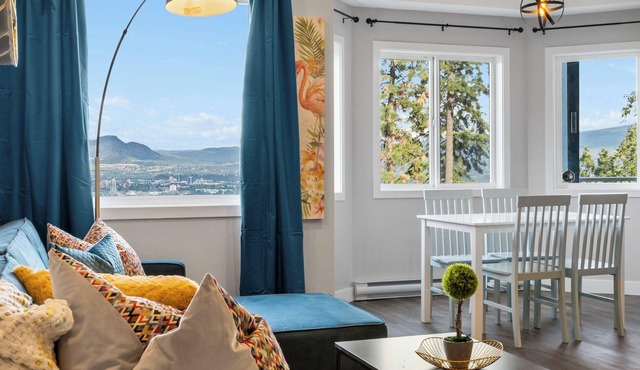 Lake Views Beach Suite - 6 min to downtown Kelowna