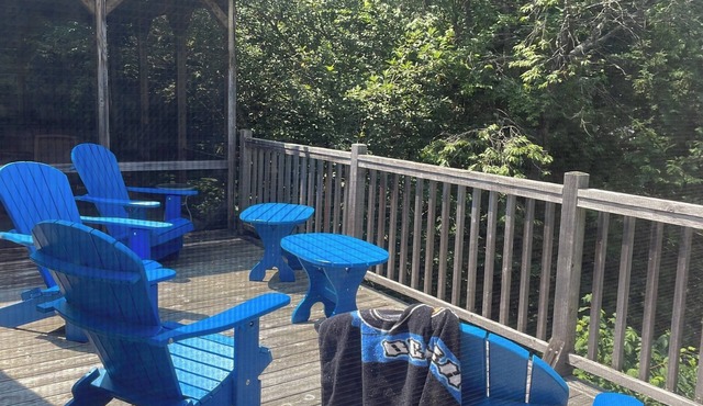 Lakefront 5-Bedroom Chalet in Mont-Blanc - Monthly Rental (Laurentians)