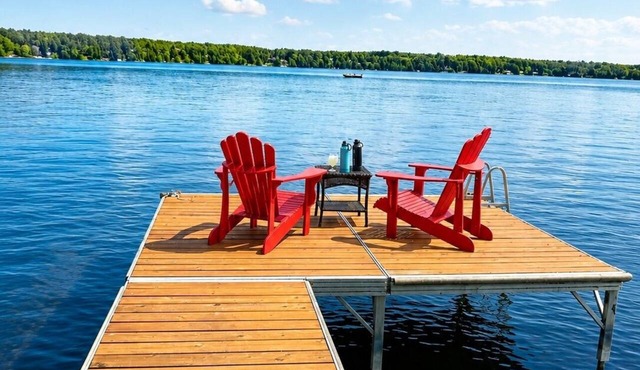 Lakefront 5BR Log Retreat | AC | Hot Tub | Dock