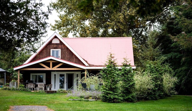Lakefront Chalet in Prince Edward County