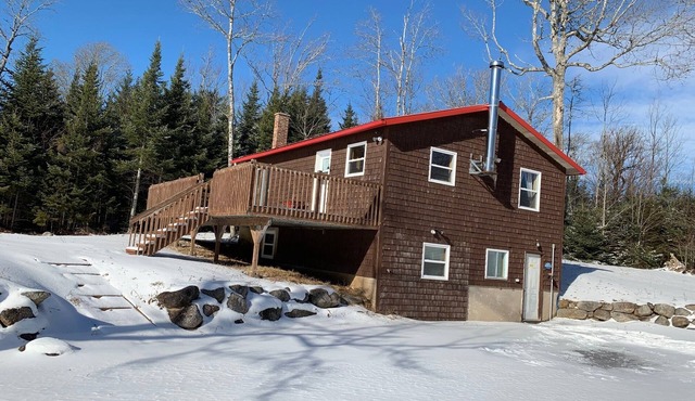 Lakefront cottage on a Wallaback lake