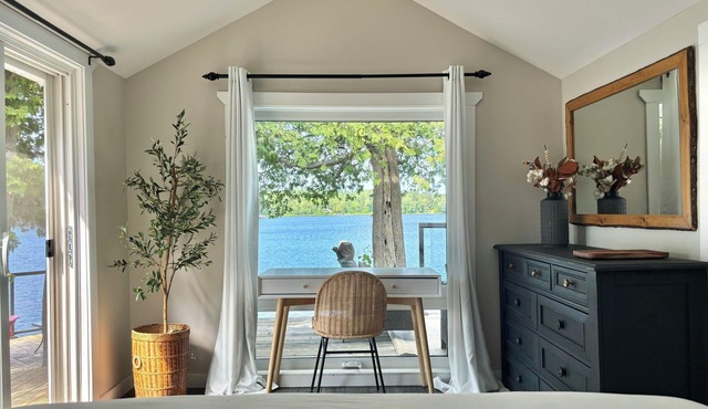 Lakefront property that ensures an unparalleled experience of peacefulness.