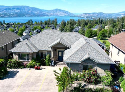 Lakeview 2-bed 2-bath Entire Suite near Summerhill Winery