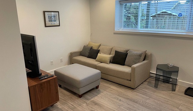 Large 2 bedroom private suite
