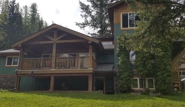 Large Base Suite-Private Entrance & Patio- XL Yard