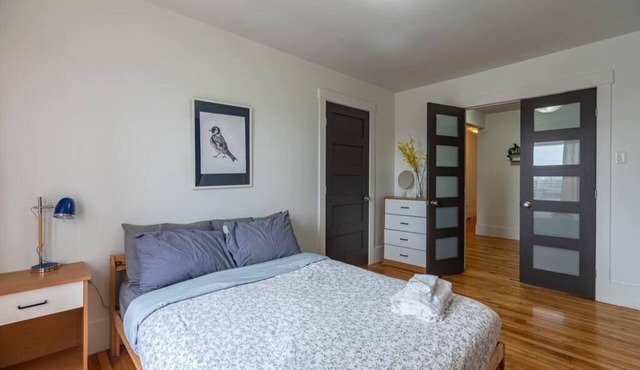 Large & Sunny Beautiful Home, AC