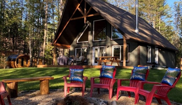 Le Godendard - waterfront + sauna & wood fireplace in Mansfield-et-Pontefract