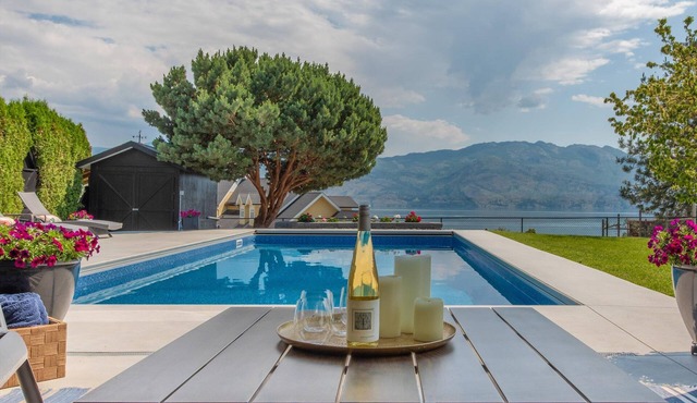 LEGAL Bright, Spacious w/POOL, Lake & Vineyard Views, WEEKLY/MONTHLY discounts