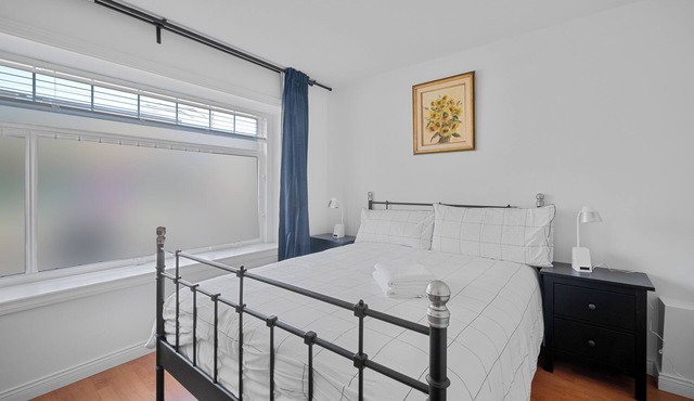 Lovely ground floor suite in Central Vancouver