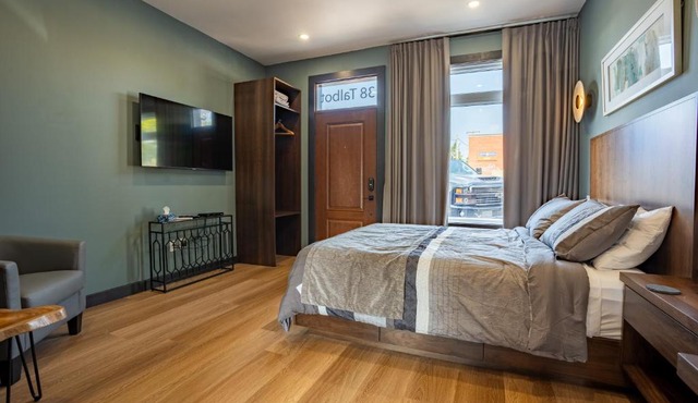 Lux Hotel
