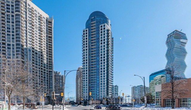 Luxurious 2 Bedroom Condo