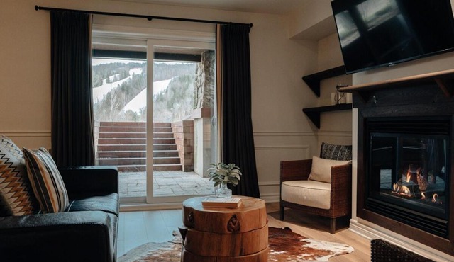 Luxurious ski-in ski-out condo in Saint-Sauveur